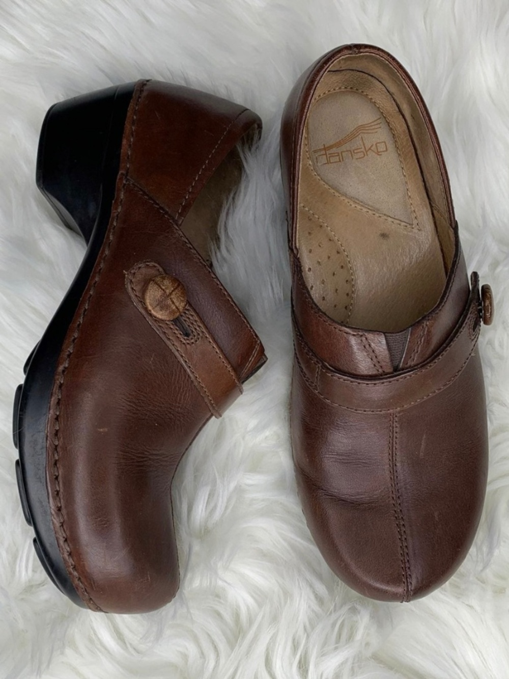 Dansko Professional Womens Brown Leather Clogs Size 37/6.5 Comfort Shoes Slip On